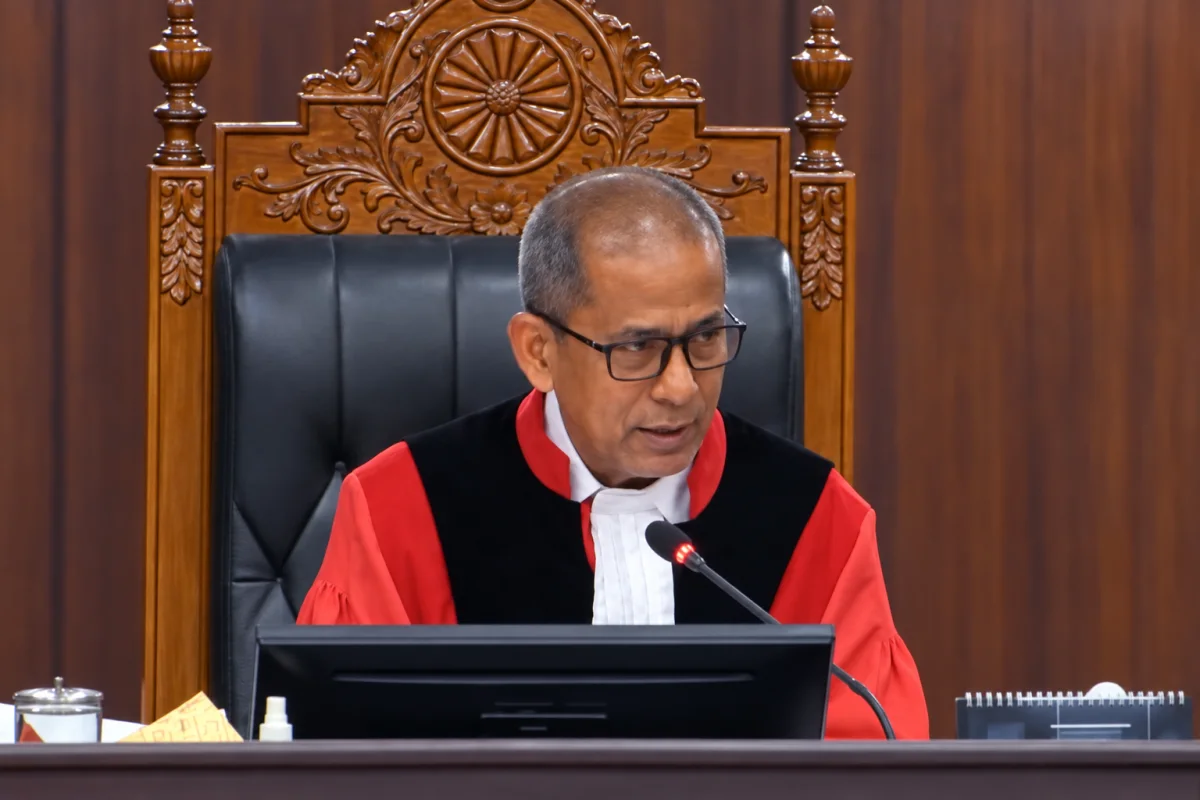 KPU Akui Tak Datang Verifikasi Langsung Pendidikan Gibran, Saldi Isra: Tolong Dicatat Ini Satu