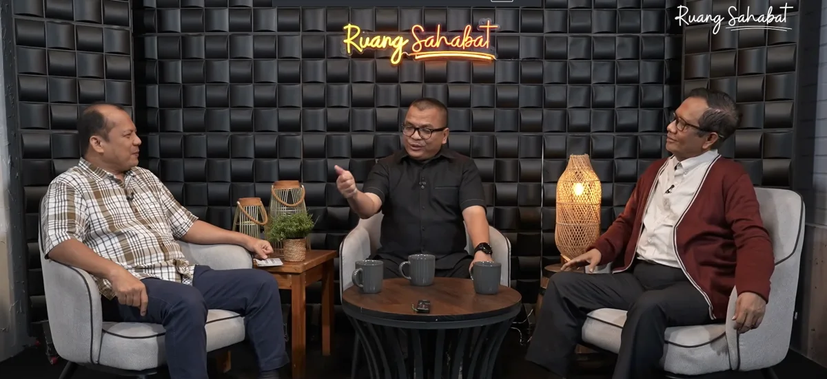 Denny Indrayana Ceritakan Sayembara Dokumen Pendidikan Gibran, Komitmen Hadiah Capai Rp10,3 Miliar