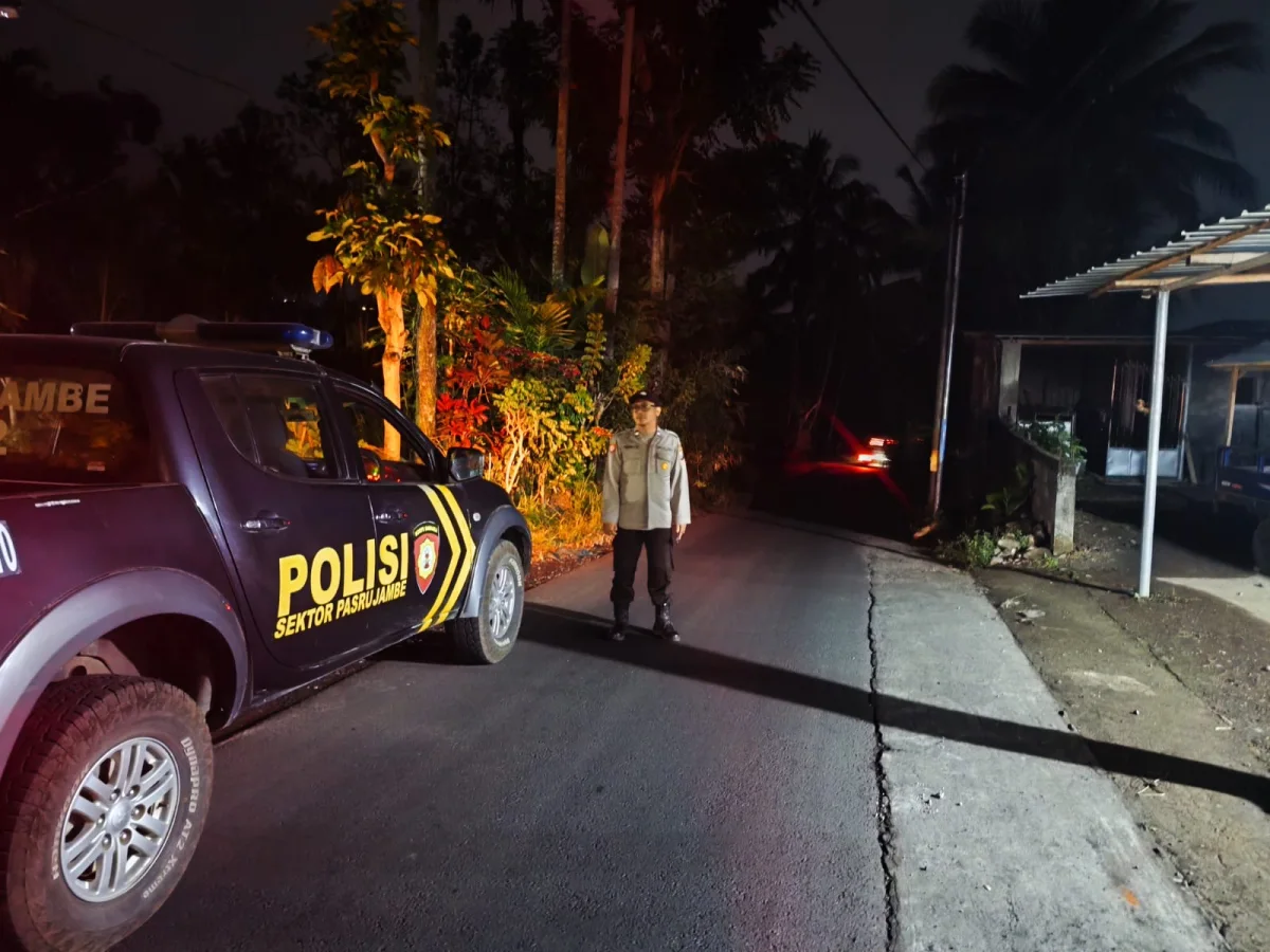 Cegah Kriminalitas di Jalur Sepi, Polsek Pasrujambe Gencarkan Patroli Malam